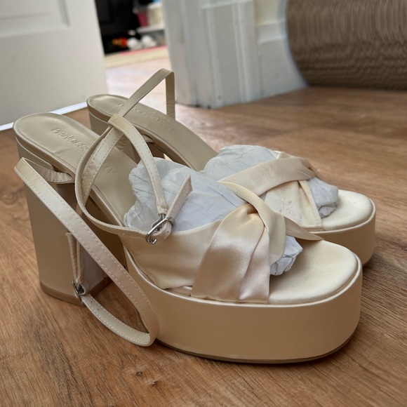 Princess Polly Everlasting Satin Platform Heels - Champagne - Picture 6 of 10